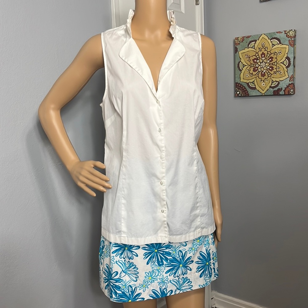 Ann Taylor Stiff Neck Ruffle Collar Sleeveless Button Down Layering Piece
